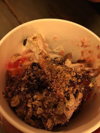Krave Frozen Yogurt & Candy Shoppe